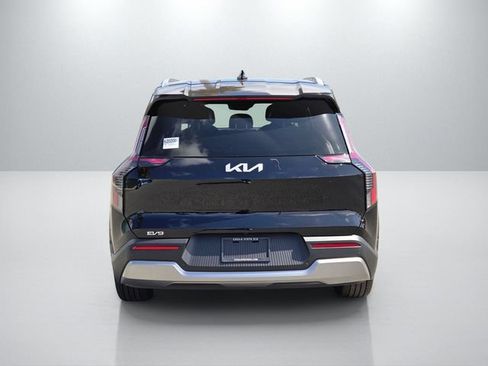 New 2026 Kia EV9 Wind AWD/4WD image 5
