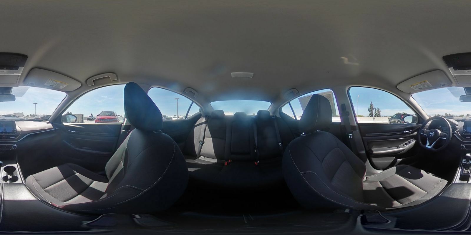 Used 2025 Nissan Altima 2.5 SV FWD image 41