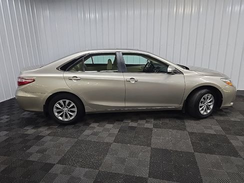 Used 2017 Toyota Camry LE w/ Moonroof Package FWD image 2