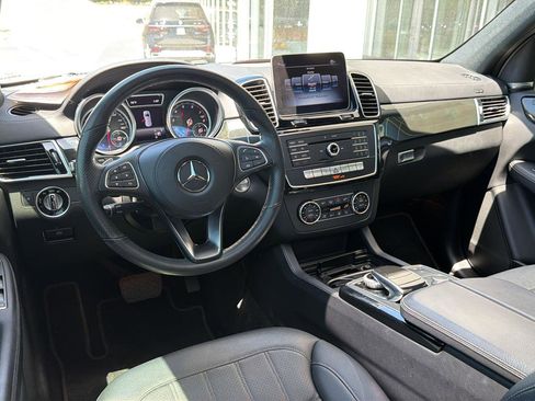 Used 2019 Mercedes-Benz GLS 450 4MATIC image 18