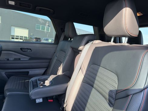New 2026 Nissan Pathfinder Rock Creek AWD/4WD image 33