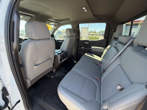 Used 2019 GMC Sierra 1500 SLT w/ SLT Premium Plus Package AWD/4WD image 22