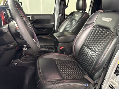 Used 2023 Jeep Gladiator Rubicon w/ Trailer Tow Package image 11