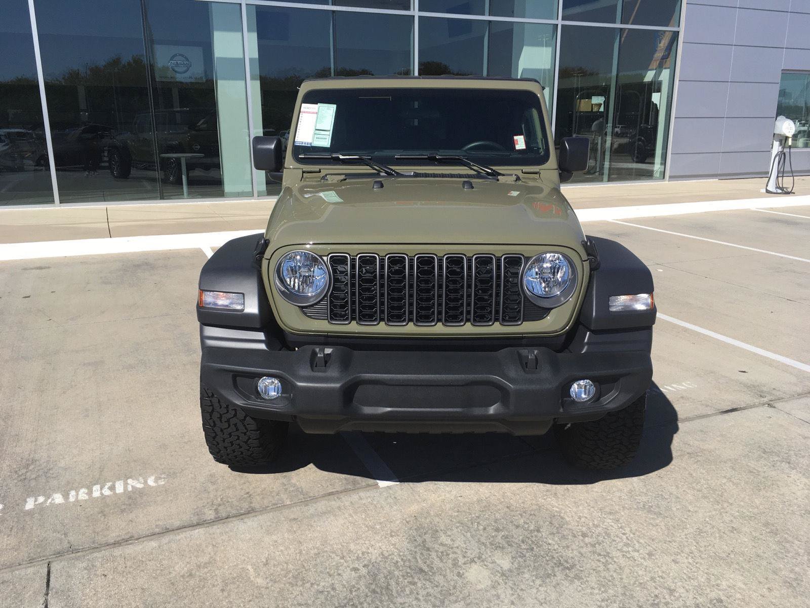 Used 2026 Jeep Wrangler Unlimited Sport AWD/4WD image 3
