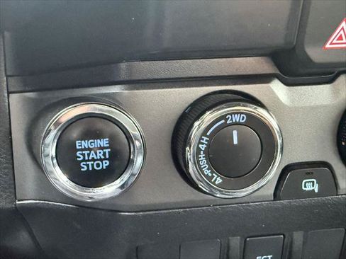 Certified 2023 Toyota Tacoma TRD Sport AWD/4WD image 27