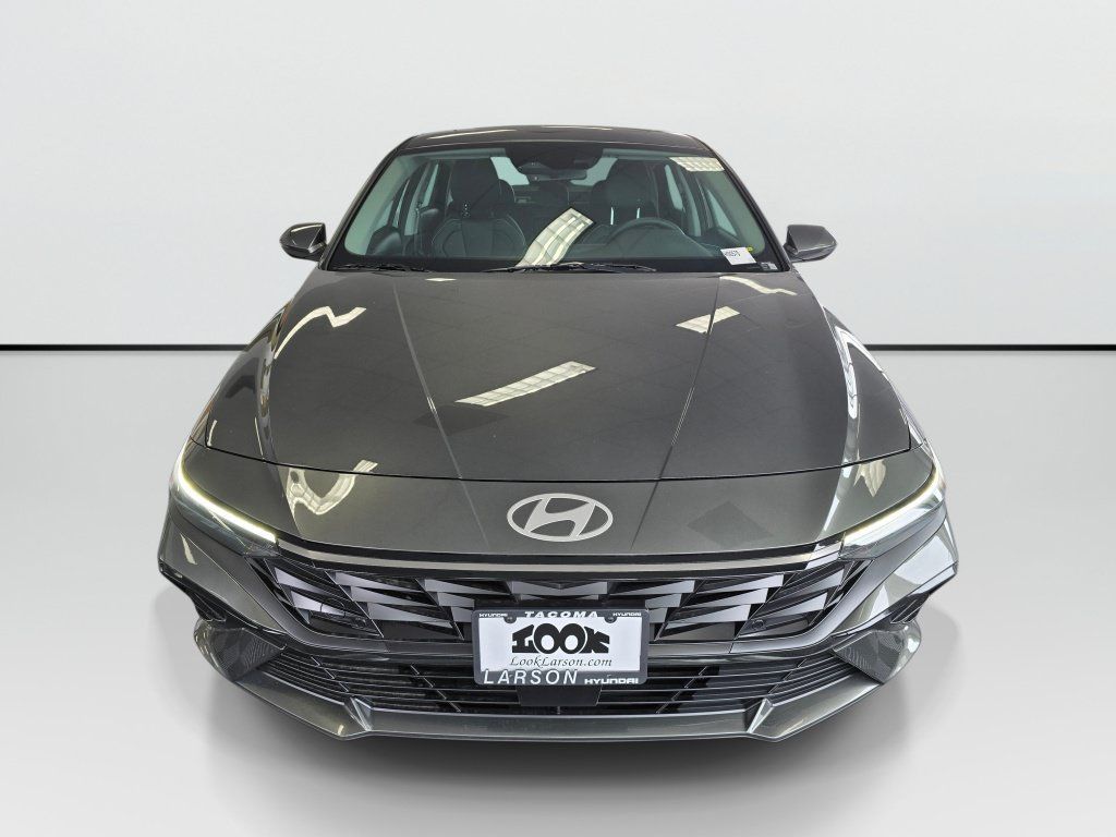 New 2026 Hyundai Elantra Limited FWD image 9