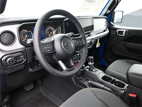 New 2026 Jeep Gladiator Willys image 12