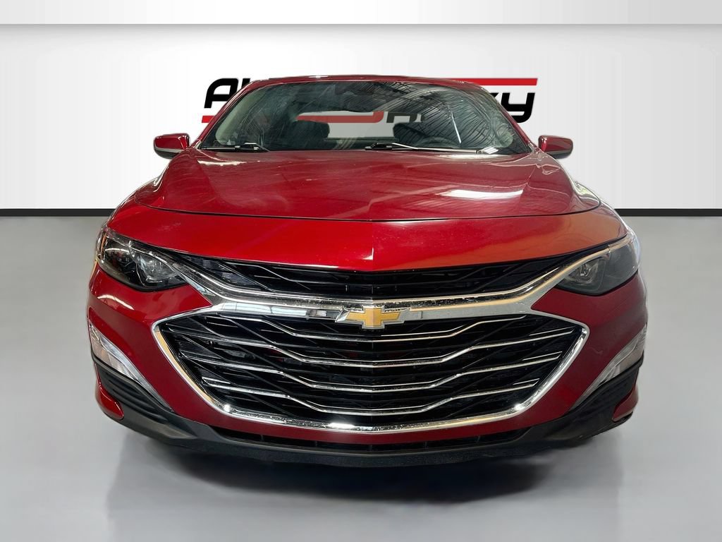 Used 2024 Chevrolet Malibu LT w/ LPO, Floor Liner Package FWD image 2