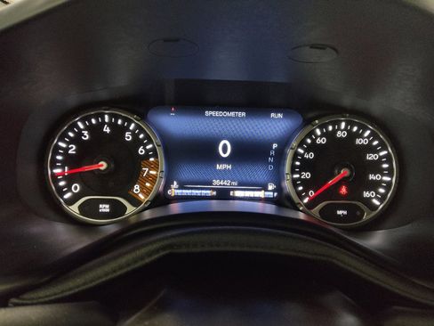 Used 2022 Jeep Renegade Latitude w/ Convenience Group image 23