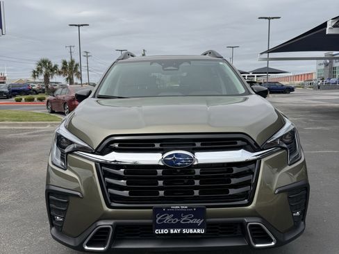 Used 2025 Subaru Ascent Touring image 1