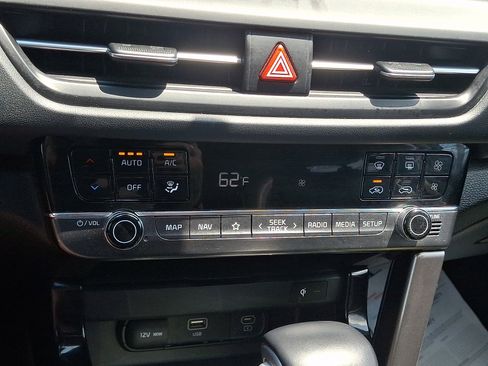 Used 2024 Kia Seltos EX AWD/4WD image 17