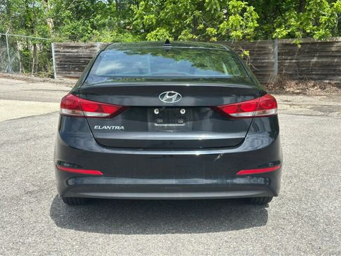 Used 2017 Hyundai Elantra Value Edition w/ Cargo Package FWD image 6