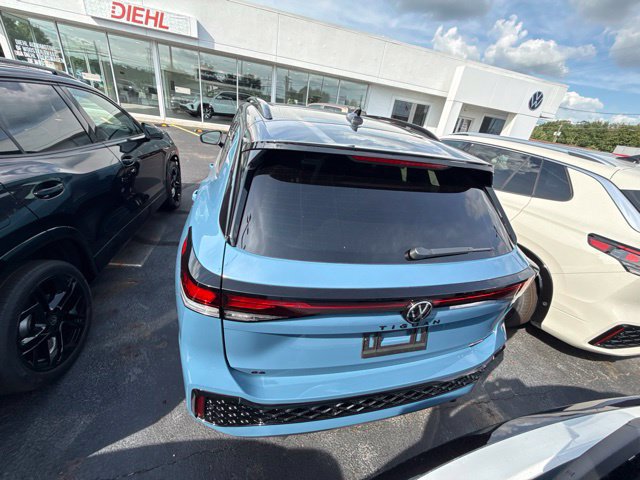 New 2026 Volkswagen Tiguan SE R-Line AWD/4WD image 9