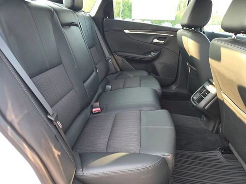 Used 2020 Chevrolet Impala LT w/ LT Convenience Package FWD image 19