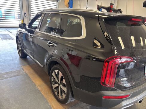 Used 2022 Kia Telluride S AWD/4WD image 11
