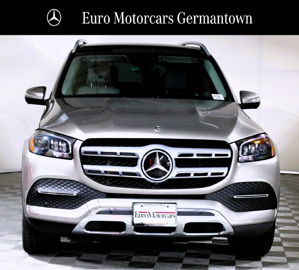 Used 2023 Mercedes-Benz GLS 450 4MATIC image 2