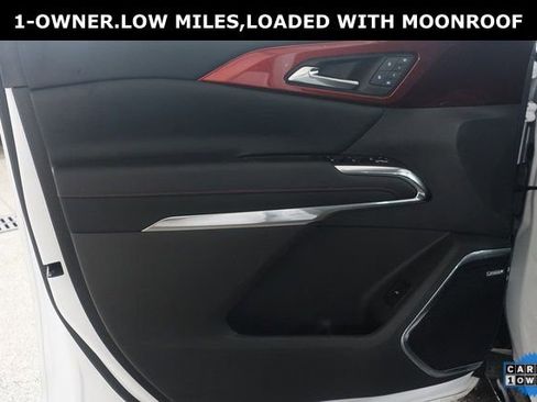 Used 2024 Chevrolet Traverse RS image 9