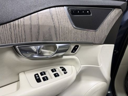 Used 2023 Volvo XC90 B6 Plus w/ Protection Package image 22