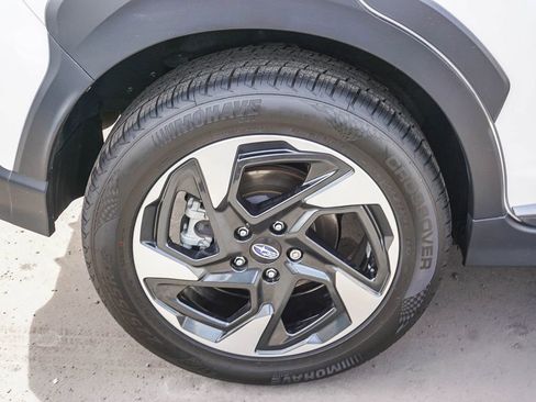 Used 2024 Subaru Crosstrek 2.5i Limited w/ Crosstrek Mirror Package image 8