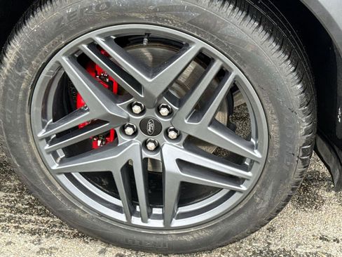 Used 2025 Ford Explorer ST-Line w/ ST-Line Street Pack image 7