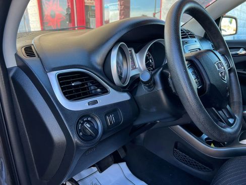 Used 2017 Dodge Journey SE image 11