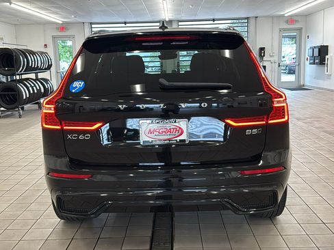 Used 2024 Volvo XC60 B5 Core w/ Climate Package AWD/4WD image 6