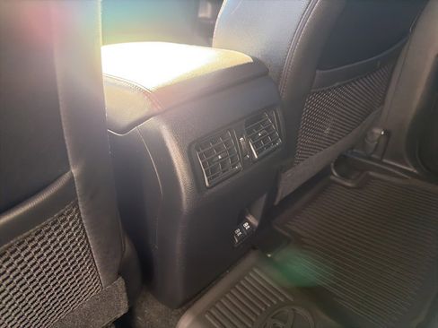 Used 2021 Toyota 4Runner Venture w/ Moonroof Package image 31