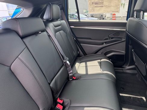 New 2025 Jeep Wagoneer S Limited image 22