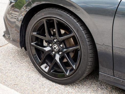 Used 2023 Honda Civic Sport image 5