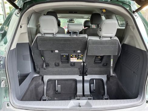 Used 2021 Toyota Sienna XLE image 8