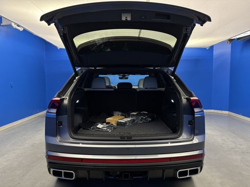 New 2025 Volkswagen Atlas Cross Sport SEL Premium R-Line image 29