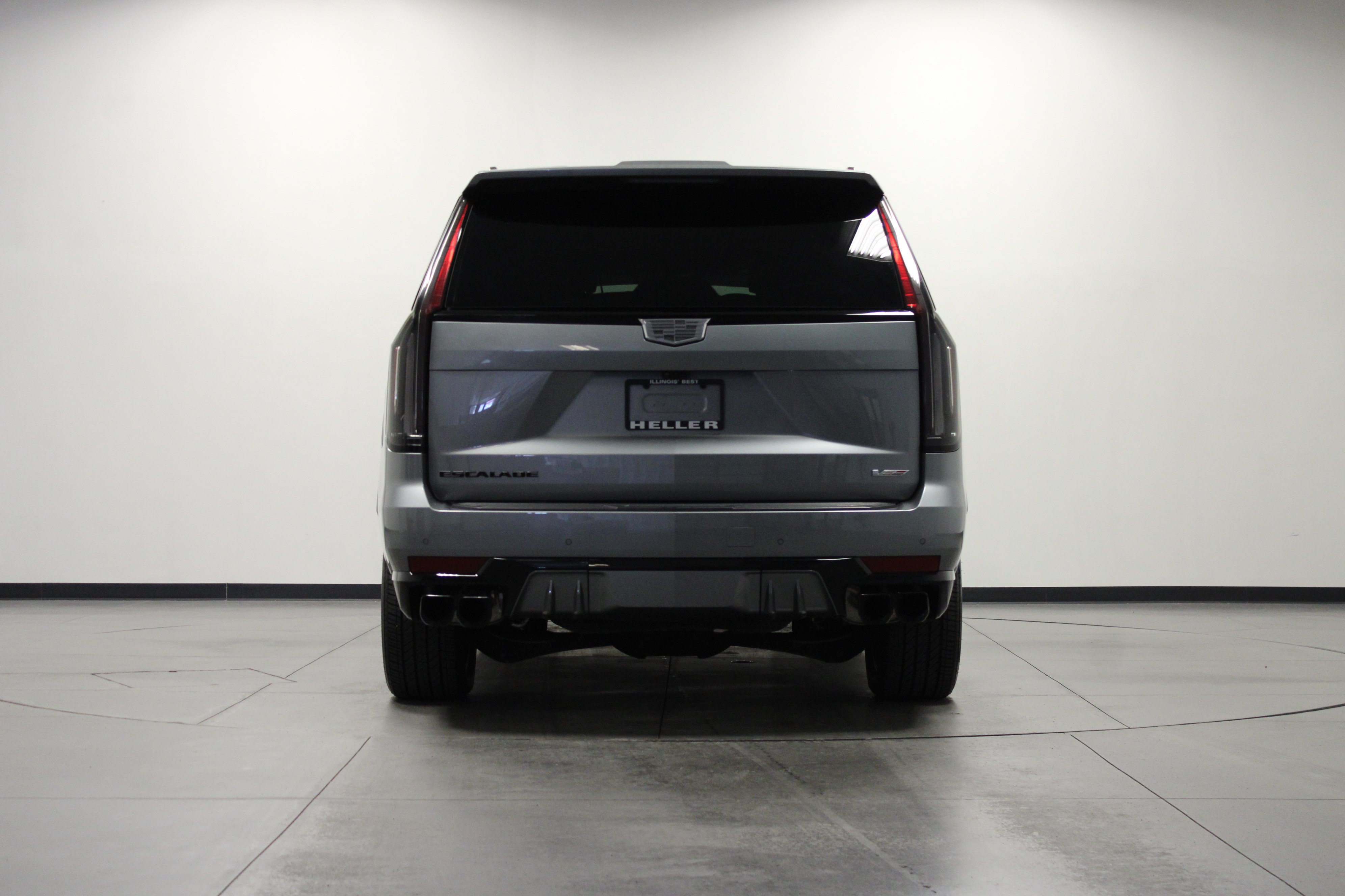Used 2023 Cadillac Escalade ESV V AWD/4WD image 5