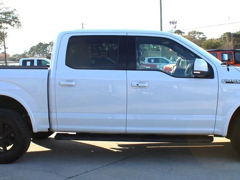 Used 2018 Ford F150 Lariat w/ Equipment Group 502A Luxury image 6