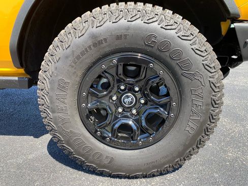 Used 2021 Ford Bronco First Edition AWD/4WD image 50