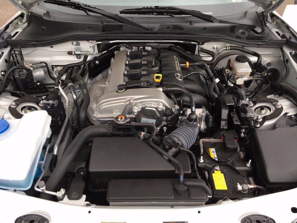 Used 2019 MAZDA MX-5 Miata Sport RWD image 12