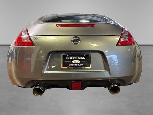 Used 2020 Nissan 370Z Coupe RWD image 16