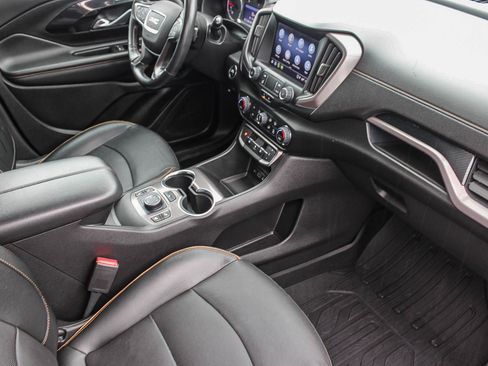 Used 2022 GMC Terrain AT4 w/ Tech Package image 17