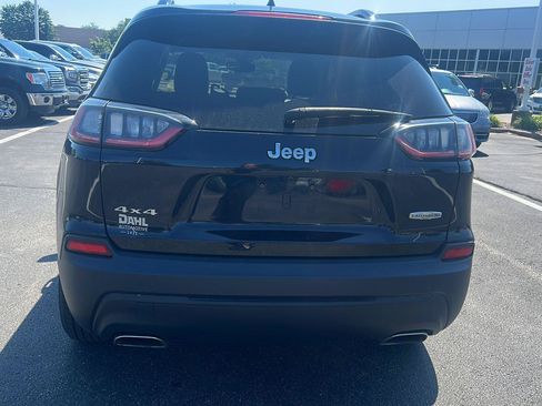 Used 2022 Jeep Cherokee Latitude Lux w/ Mopar Interior Package AWD/4WD image 8