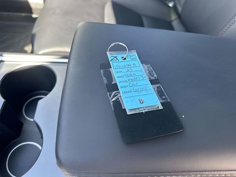 Used 2023 Tesla Model 3 Standard Range image 37