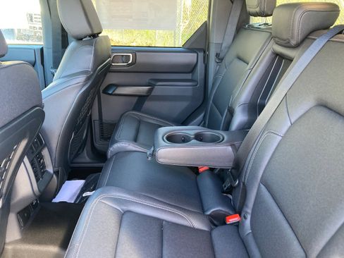 New 2025 Ford Bronco Badlands image 11