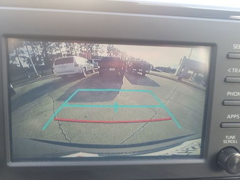 Used 2019 Toyota RAV4 XLE image 18