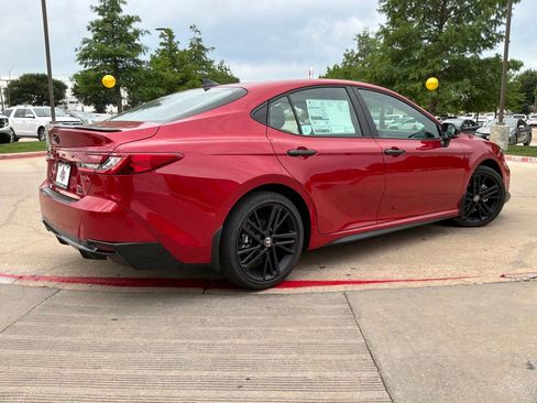 New 2026 Toyota Camry Hybrid FWD image 5