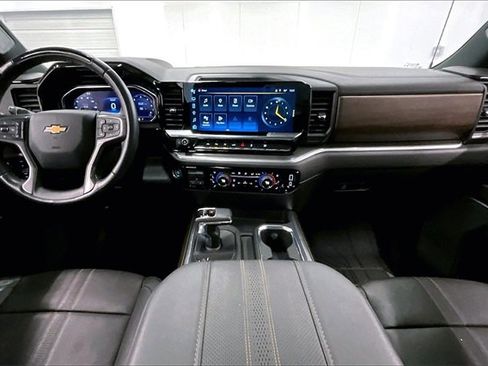 Used 2024 Chevrolet Silverado 1500 High Country w/ High Country Premium Package image 15