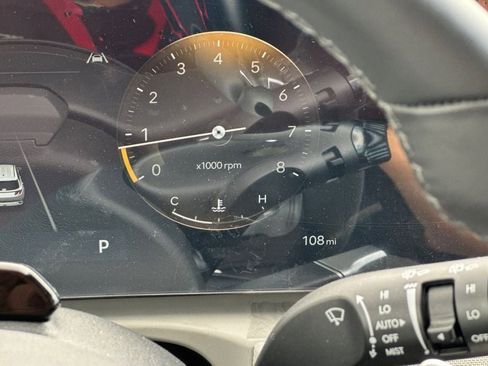 Used 2025 Hyundai Tucson Limited image 24