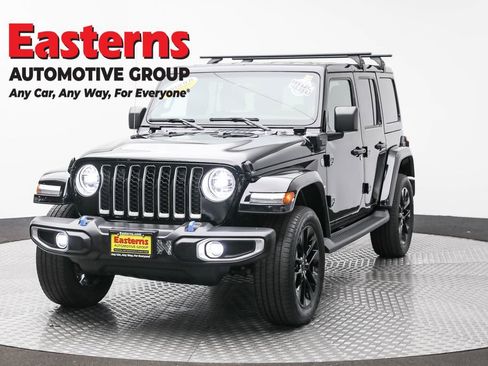 Used 2022 Jeep Wrangler Unlimited Sahara image 1