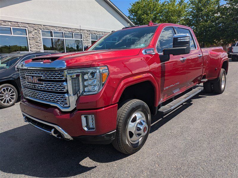 Used 2020 GMC Sierra 3500 Denali w/ Denali Ultimate Package AWD/4WD image 2