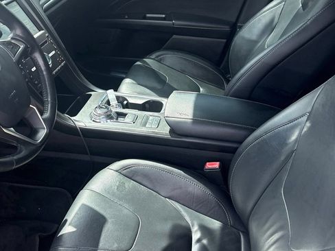 Used 2018 Ford Fusion Titanium FWD image 8