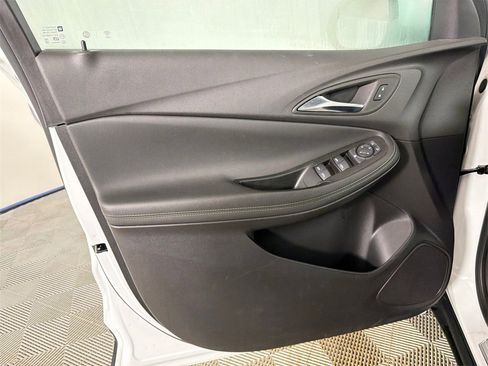 Used 2023 Buick Encore GX Select image 10