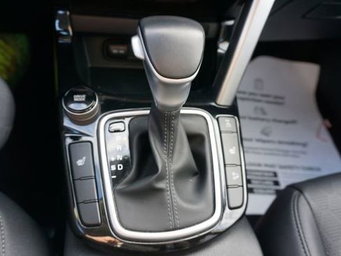 Used 2023 Kia Seltos SX image 18