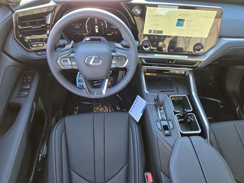 New 2026 Lexus TX 500h AWD image 8